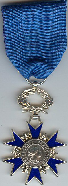 chevlaier-orden-nacional-del-merito