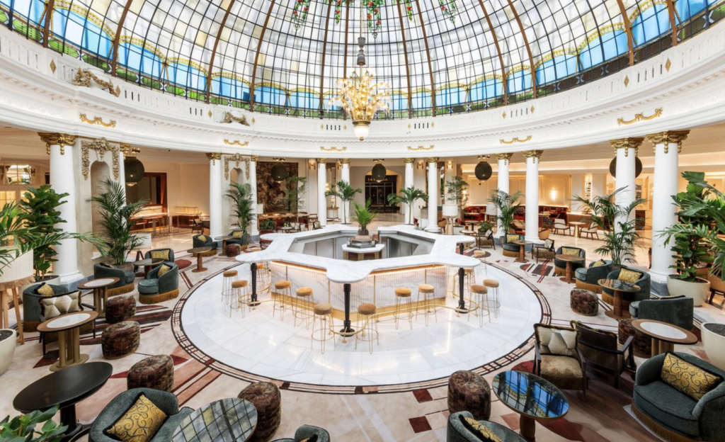 interior del hotel palace