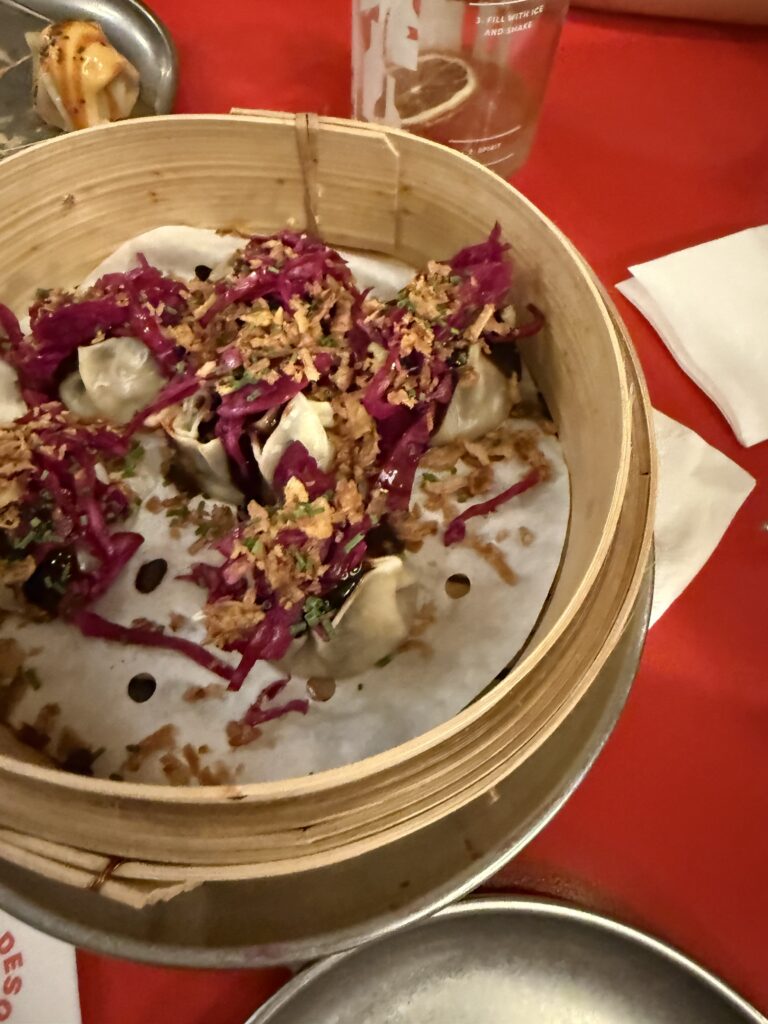 Degustación de dumplings de Dum Dum en la presentación de Disruptiva
